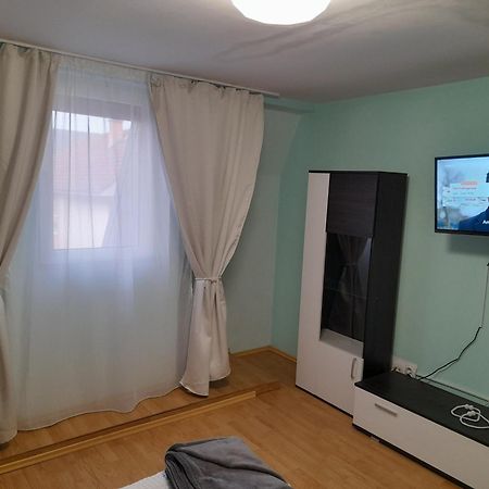 Garsoniera Sic Zona Terapia Zona Linistita La Casa Cu Parcare Apartment คลูจ-นาโปกา ภายนอก รูปภาพ