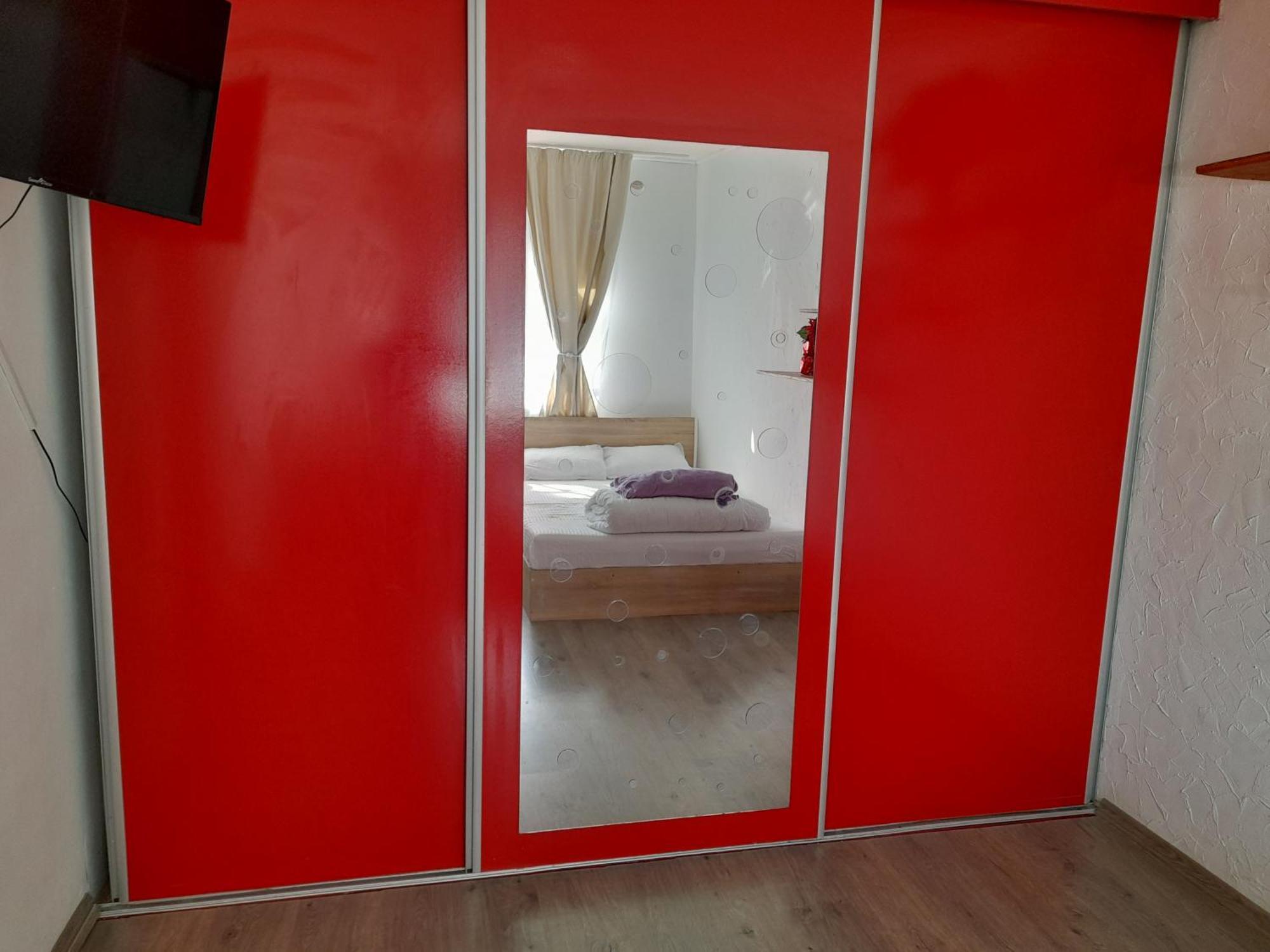 Garsoniera Sic Zona Terapia Zona Linistita La Casa Cu Parcare Apartment คลูจ-นาโปกา ภายนอก รูปภาพ